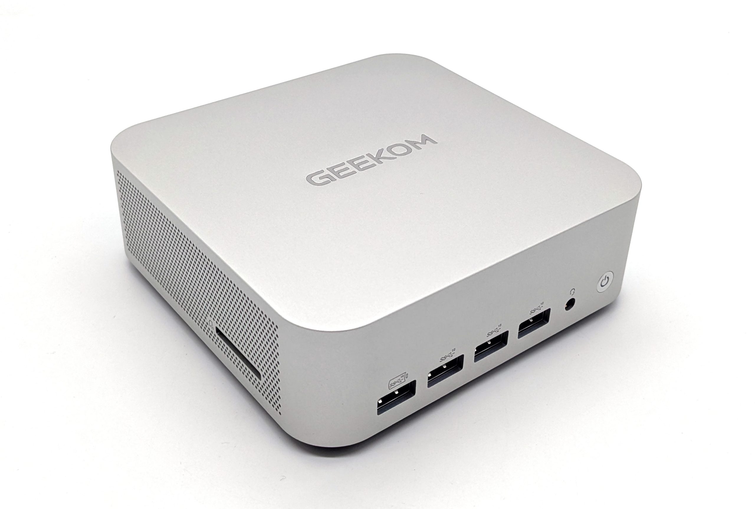 Geekom A9 Max Mini-PC in test - Standard upgrade to the HX 370